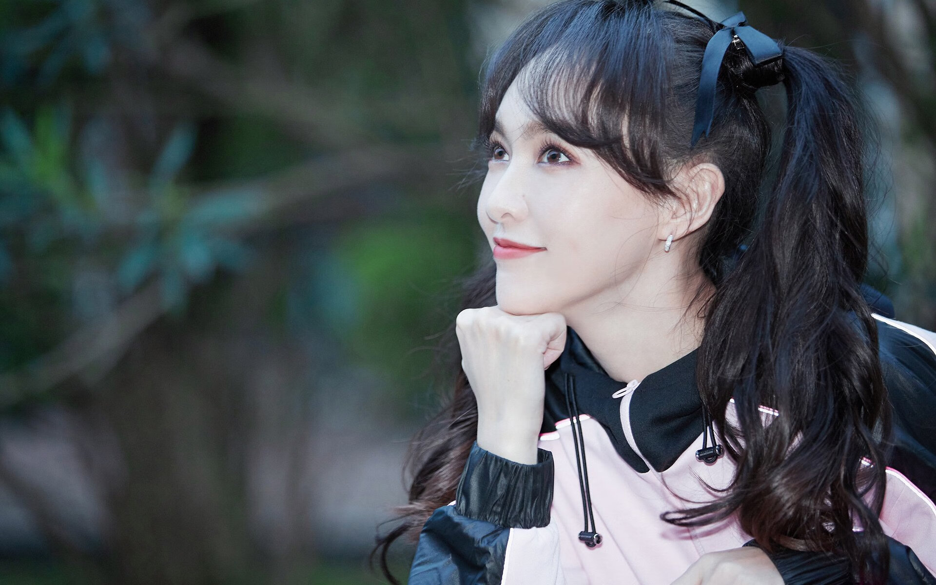 开云·体育官方网站入口-太阳队在客场逆转骑士，布克在最后一秒投中关键三分！，太阳队布克是黑人还是白人