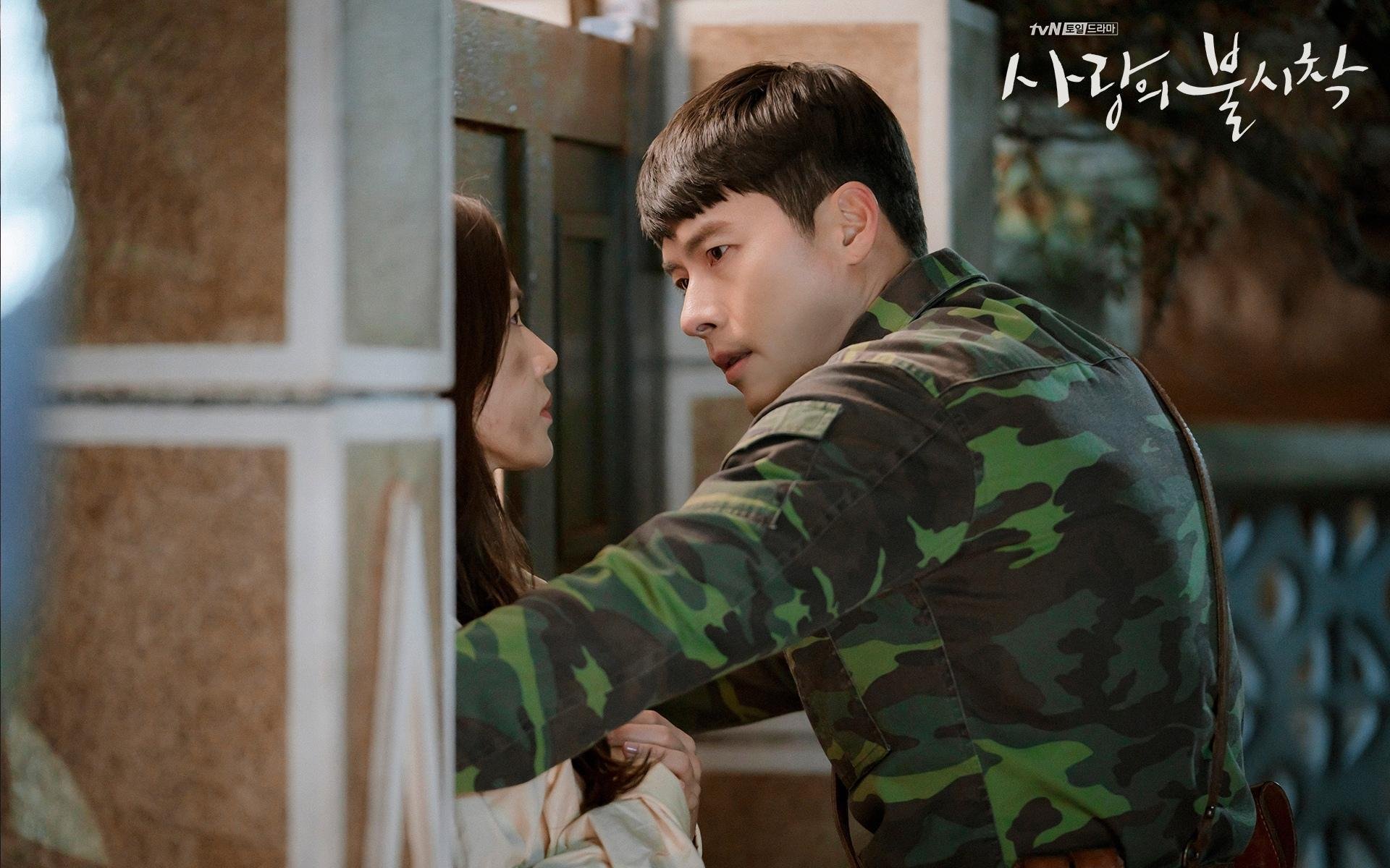 kaiyun官方入口登录-曼联前锋单场双响助球队逆转胜利，曼联双雄